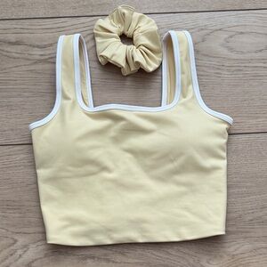 Abercrombie top w/ matching scrunchie
